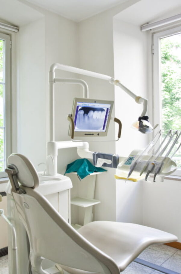 Contact Left thumb : Dr Michael Durkan